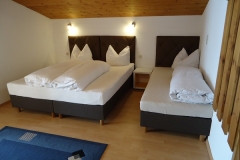 Dreibettzimmer